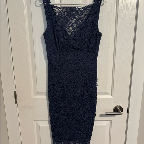 Le Chateau Lace Midi Dress - Picture 1 of 7